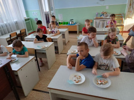 Кулинарный мастер-класс по изготовлению печенья «Мамин день» для детей подготовительной к школе группы. Кулинарный мастер-класс по изготовлению печенья «Мамин день» для детей подготовительной к школе группы.