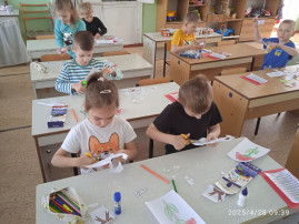 Композиция из бумаги на тему: "Песня Победы" Композиция из бумаги на тему: "Песня Победы".